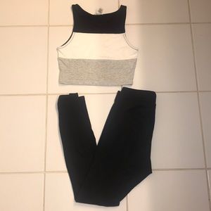 THREE TONED CROP TOP
